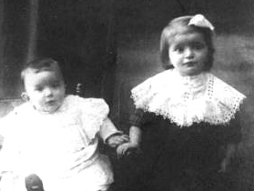 [Klara und Therese Saurwein, Oktober 1913]